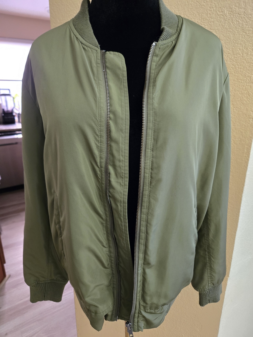 RSQ ,Olive Green Bomber Jacket - Women's Lightweight Coat